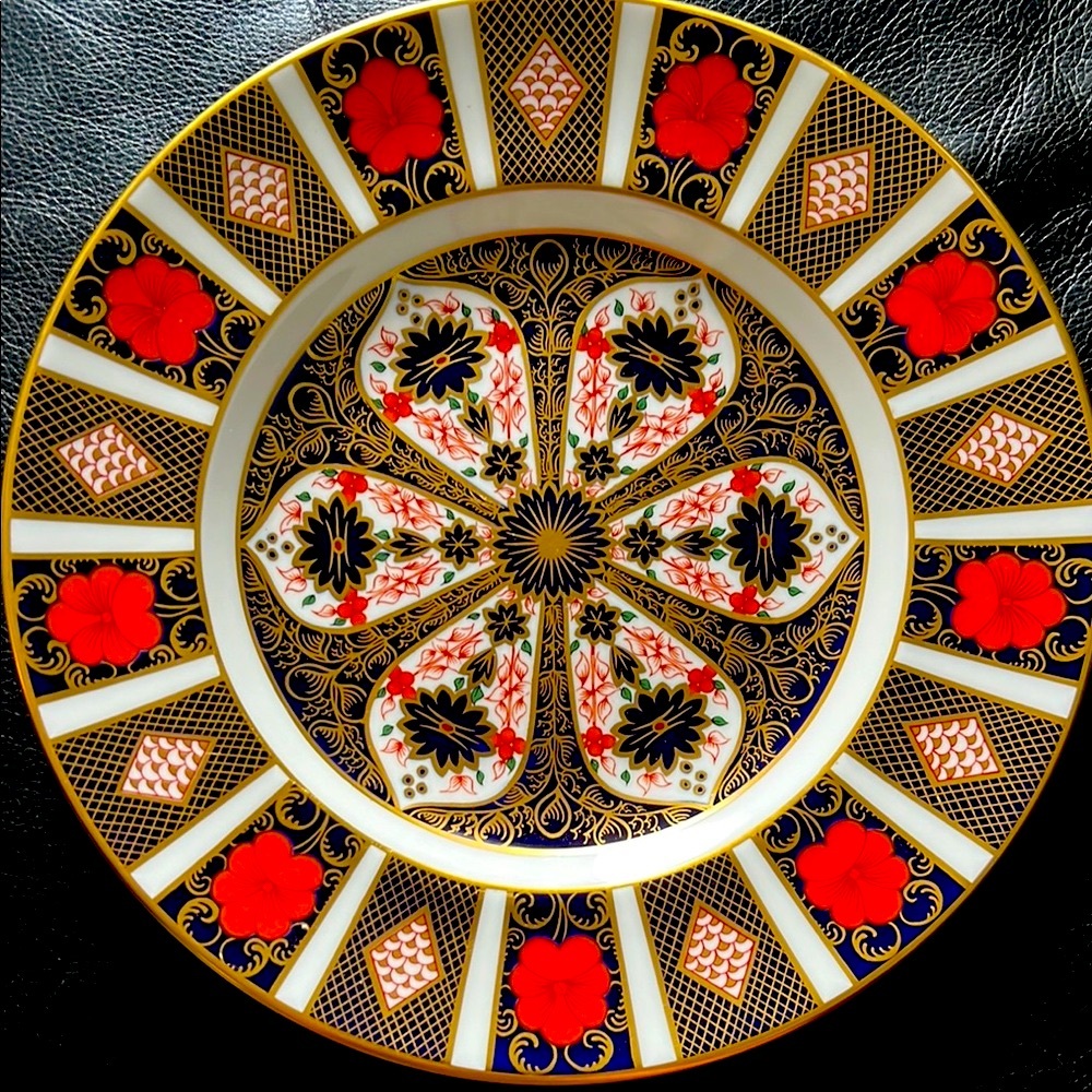 Royal Crown Derby White Ceramic Dinnerware Plate